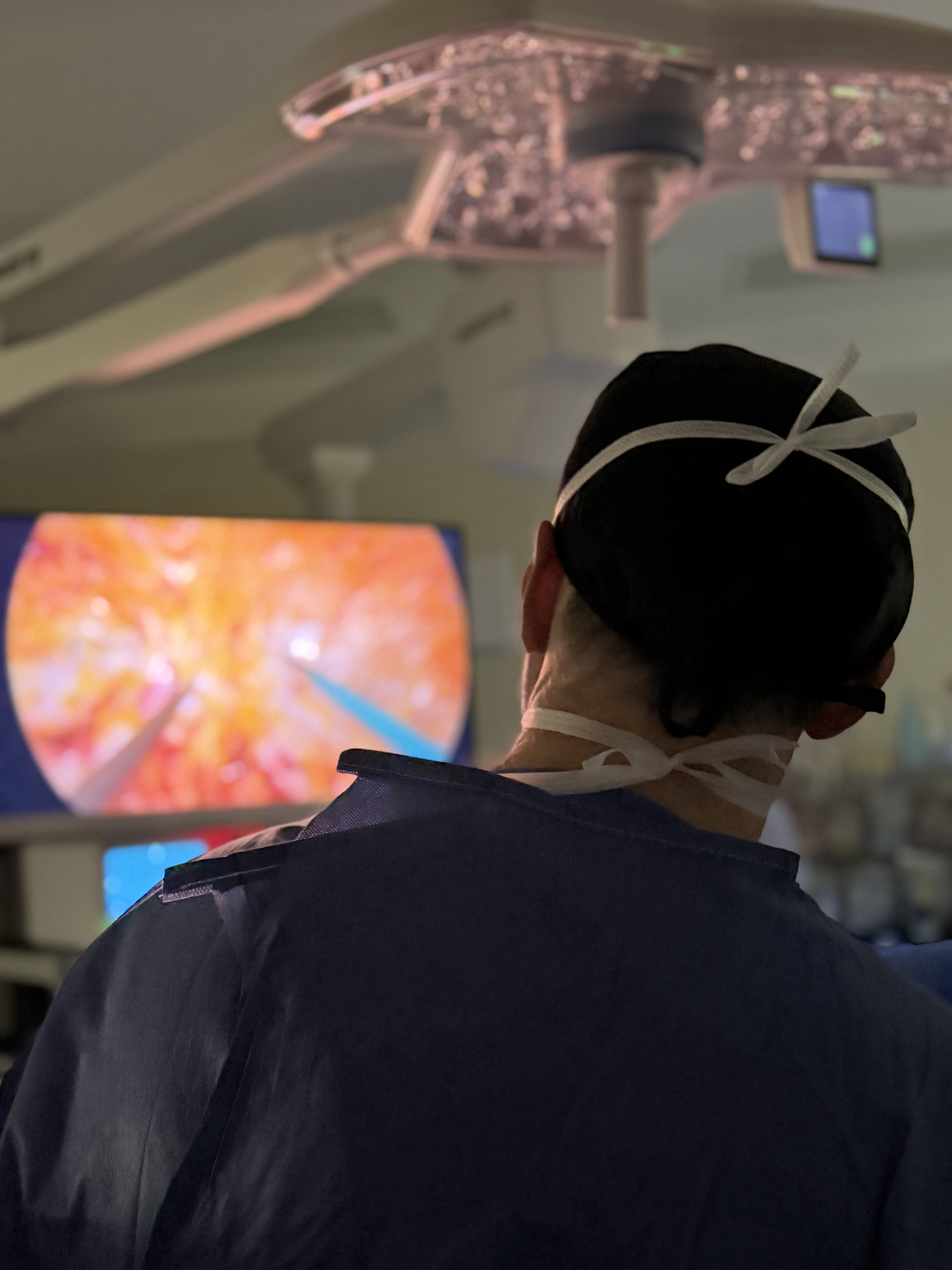 Retrato con autoridad y cercanía